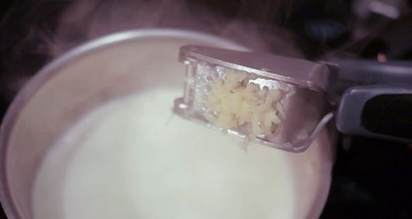 garlic-milk