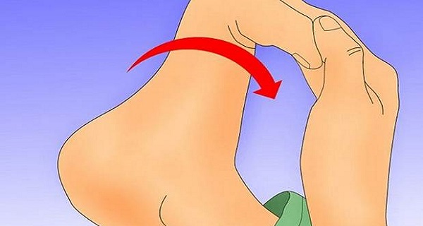 Get Rid Of Cramps In Your Foot In Seconds With This Trick!