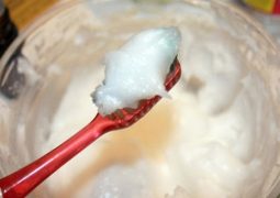 coconut-oil-is-better-than-any-toothpaste-according-to-new-study